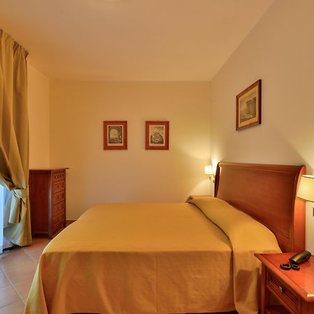 Minerva Resort Hotel Паестум Екстериор снимка