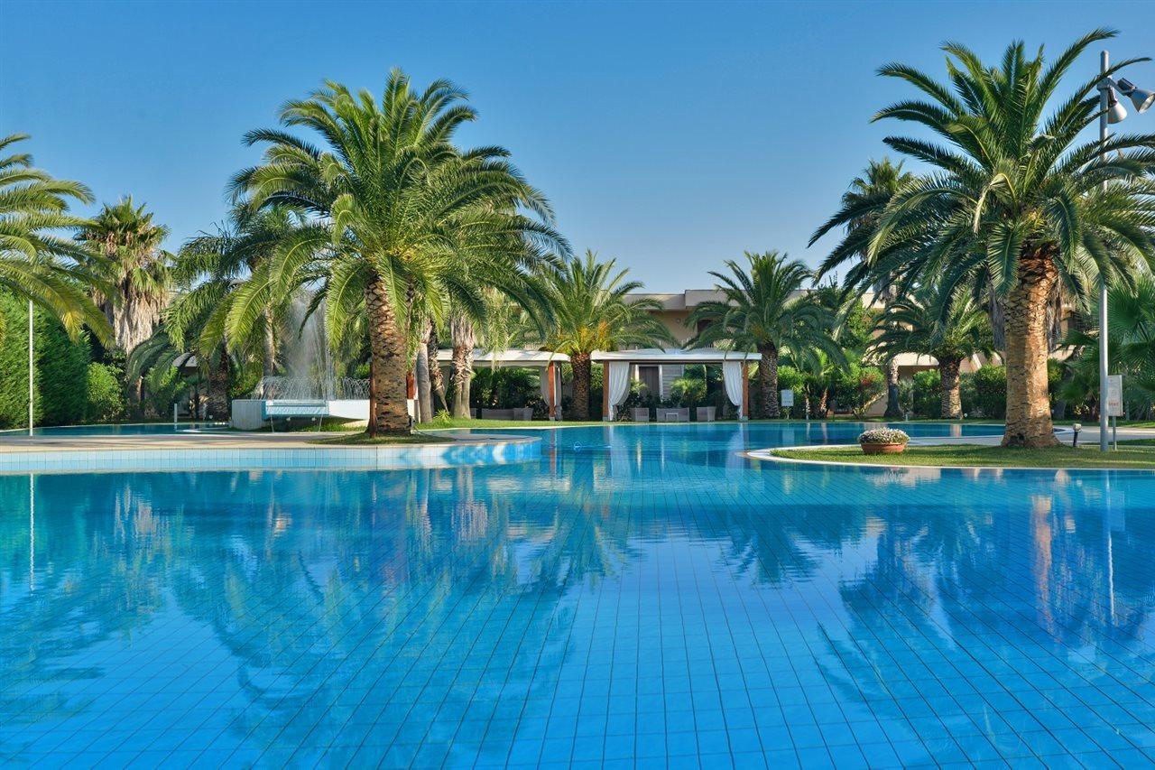 Minerva Resort Hotel Паестум Екстериор снимка