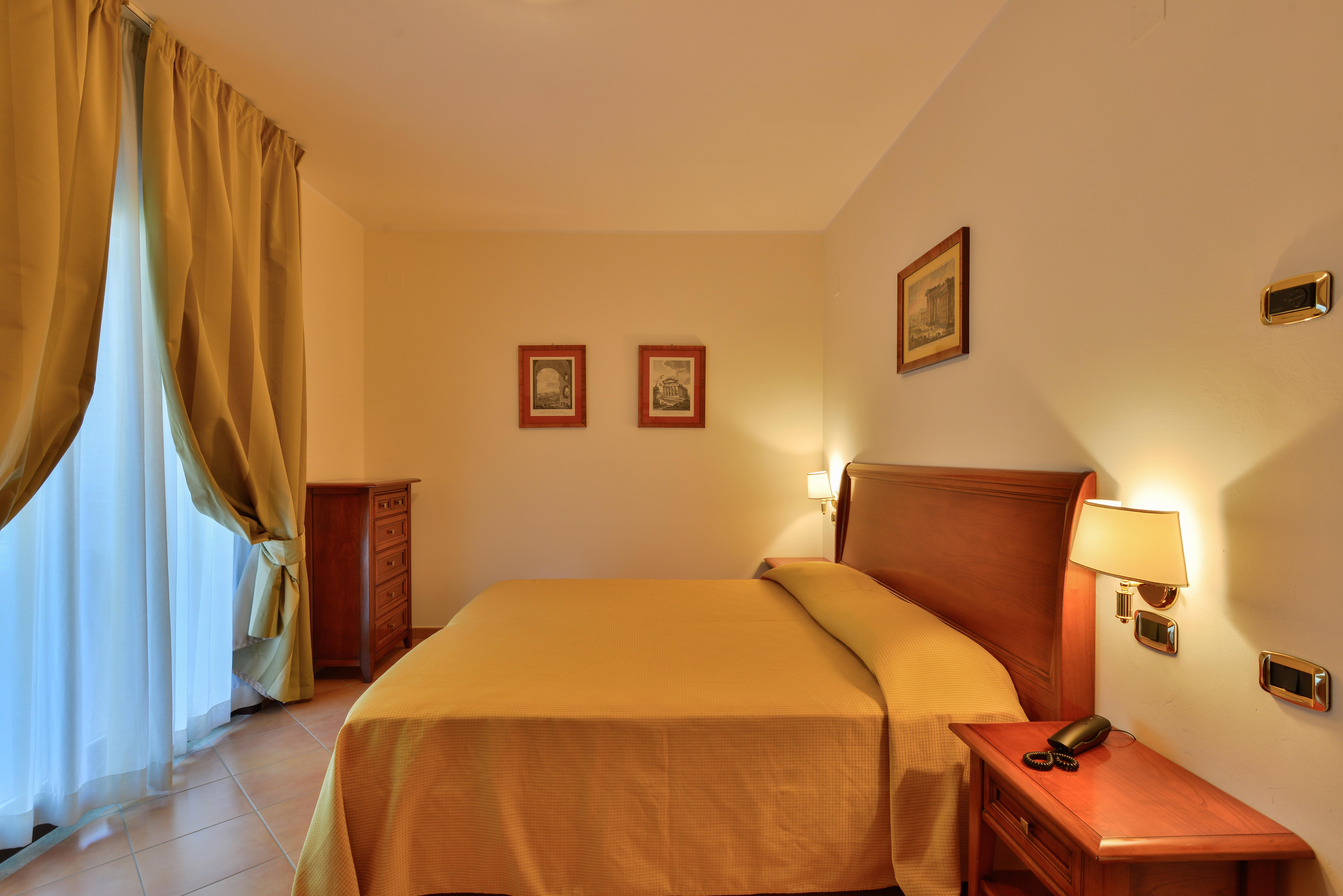 Minerva Resort Hotel Паестум Екстериор снимка