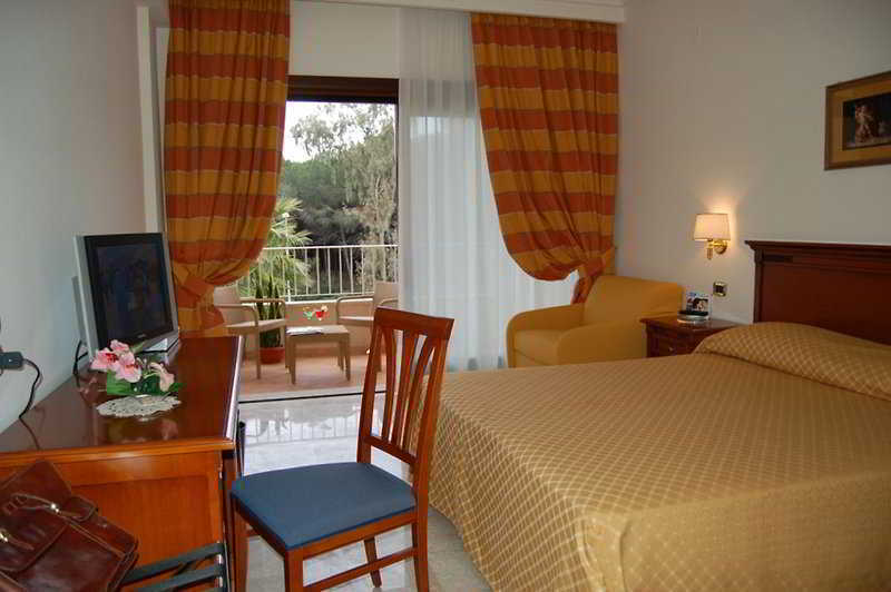 Minerva Resort Hotel Паестум Екстериор снимка