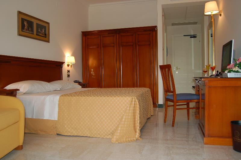 Minerva Resort Hotel Паестум Екстериор снимка