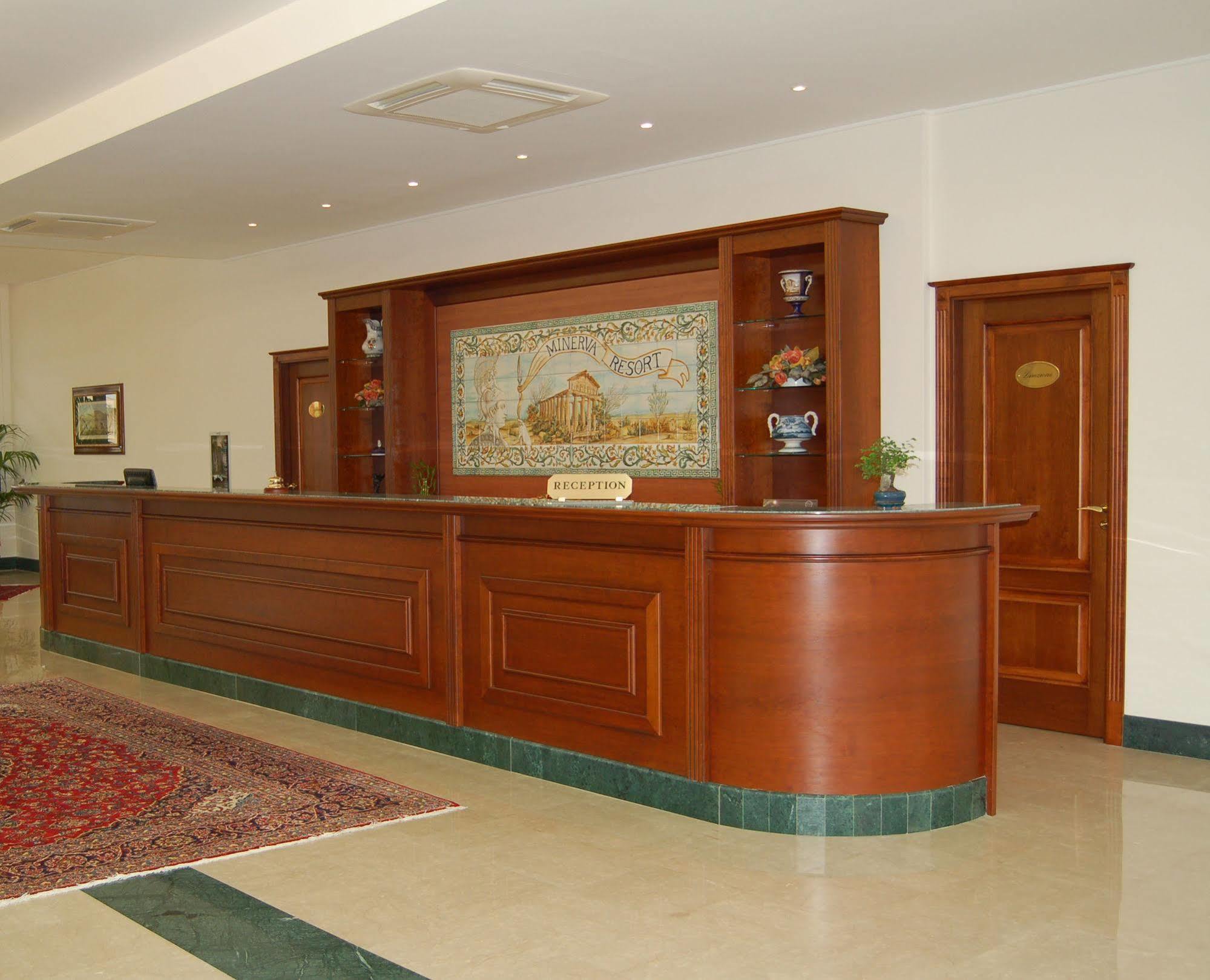 Minerva Resort Hotel Паестум Екстериор снимка
