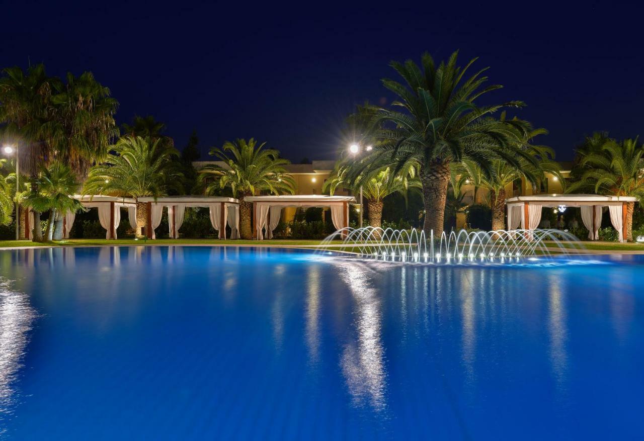 Minerva Resort Hotel Паестум Екстериор снимка
